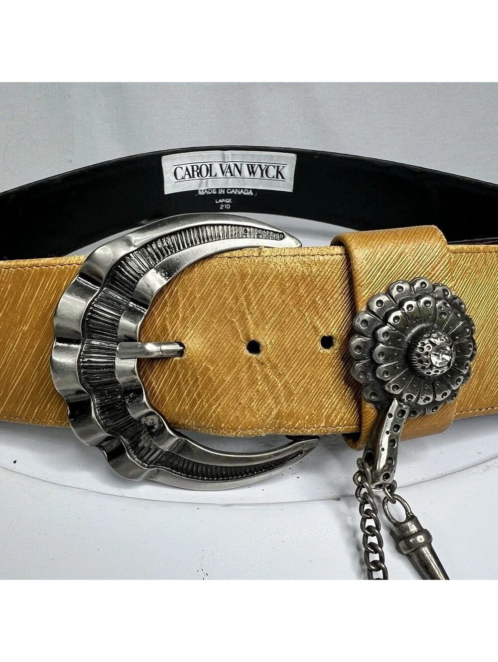 Carol Van Wyck Vintage Chunky Buckle Brown Tan Western Belt 39 in. (L-210)